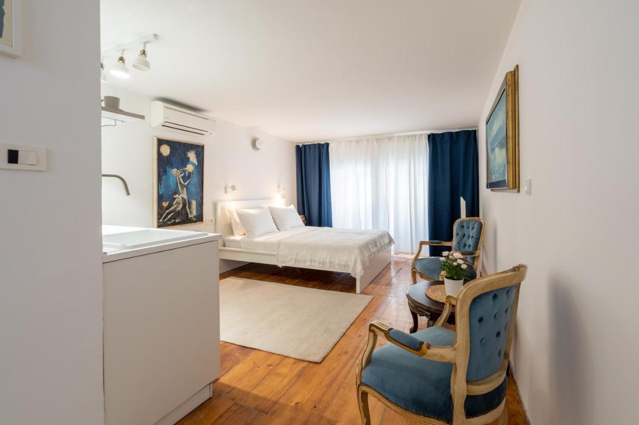Apartments & Rooms Carera 6 Rovinj Bilik gambar