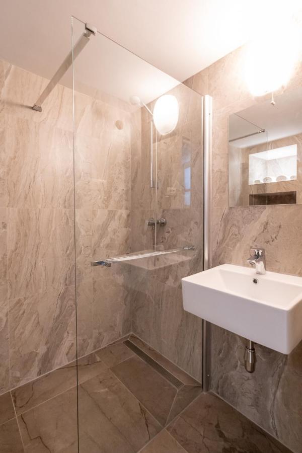 Apartments & Rooms Carera 6 Rovinj Luaran gambar
